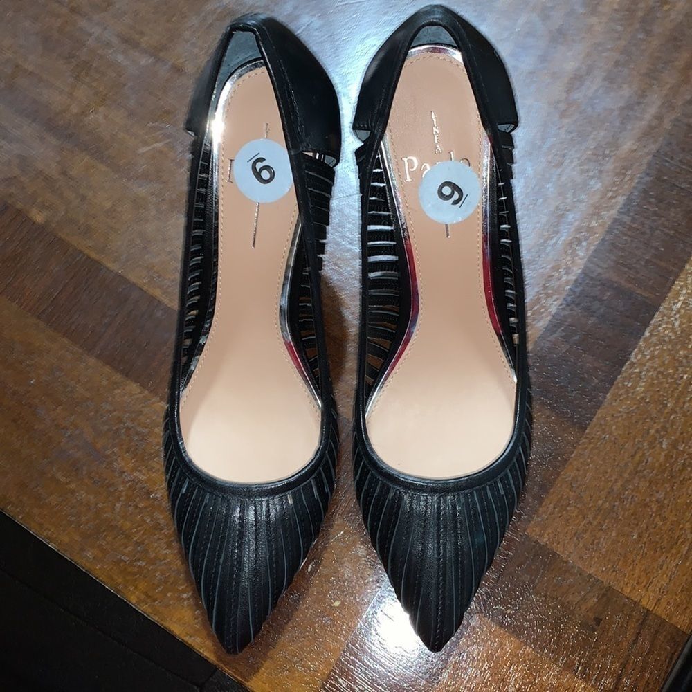 Linea Paola black heels SZ 6 NWOT